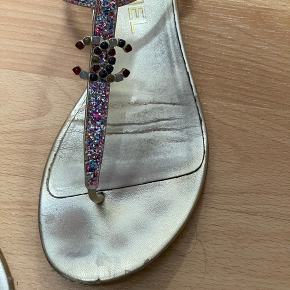 USED CHANEL GOLD LOW HEEL ANKLE STRAP SANDALS 37, RETAILS $960,00 ! - Picture 2 of 7